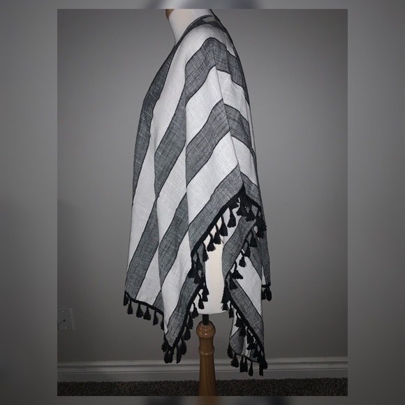 Olsen Boho Love Shole Shawl Wrap - Picture 3 of 4
